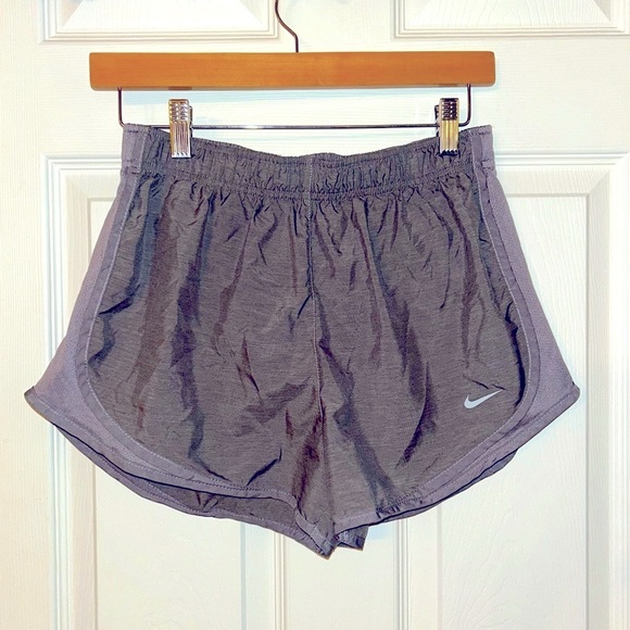 Nike Grey Women’s Dri-Fit Tempo shorts Medium - Picture 1 of 3